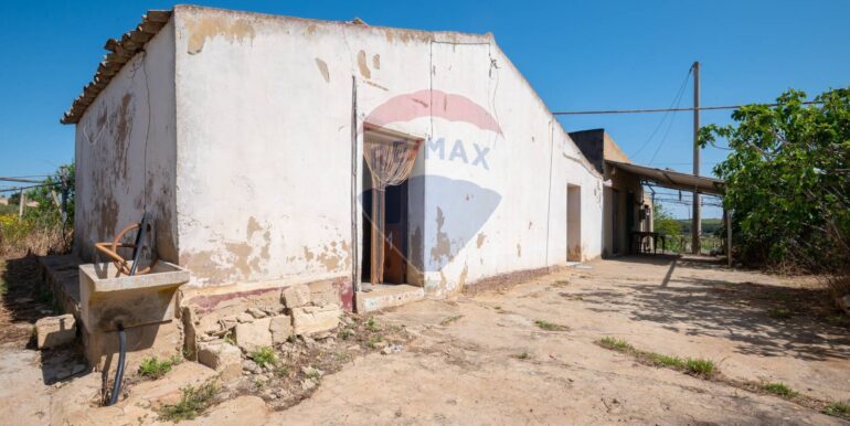 2025050295505-946048-33