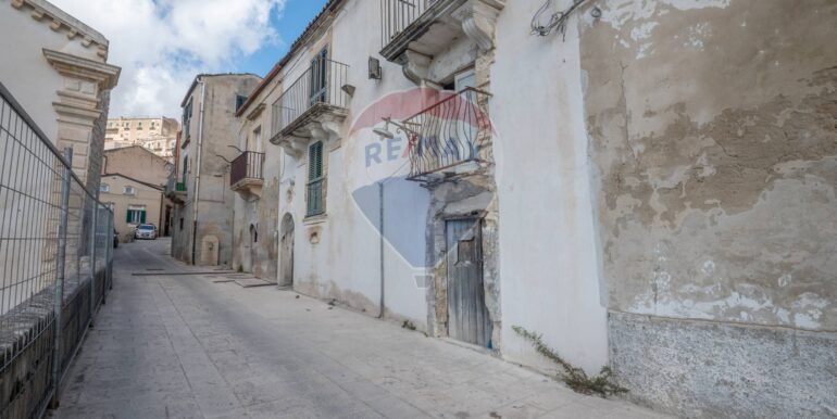 20250503152157-945008-8