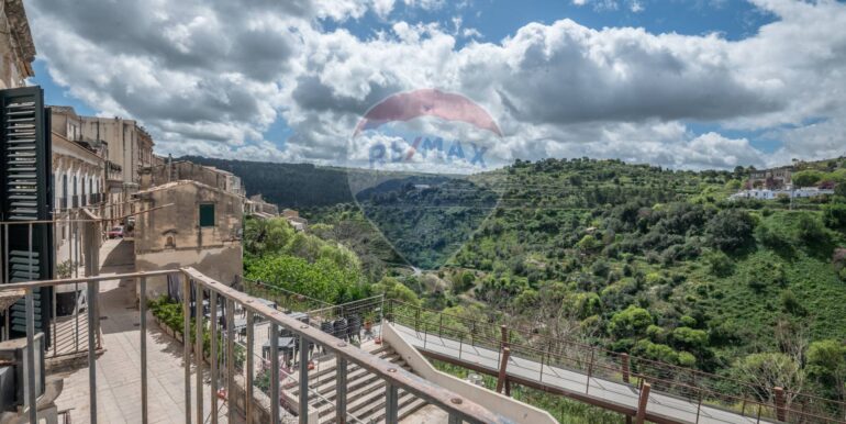 20250503152248-945008-22