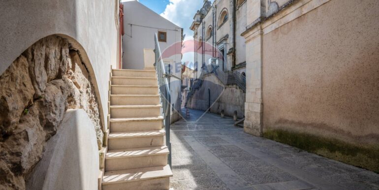 20250503161728-944208-32