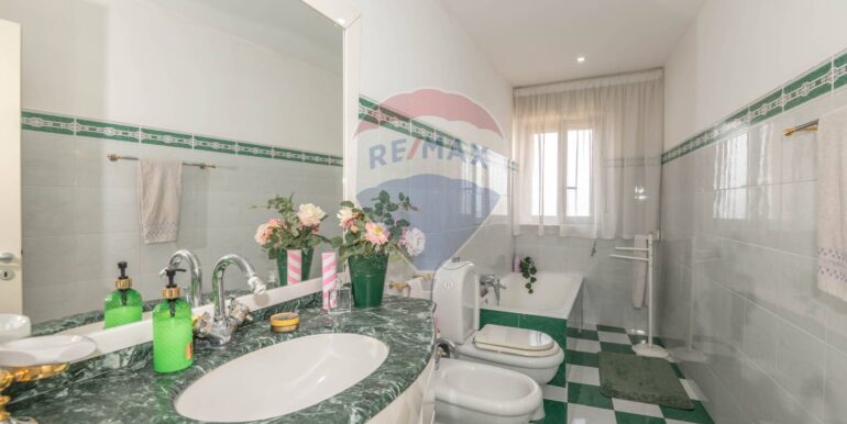 20250531232255-947779-18