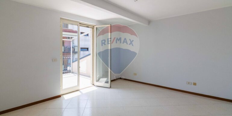 20250609193448-956485-7