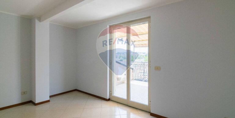 20250609193455-956485-12