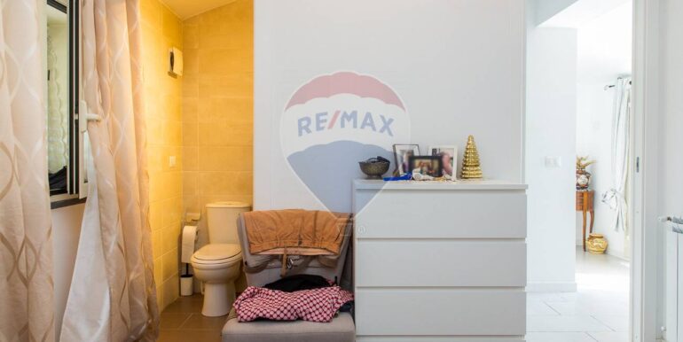 2025070793011-963681-27