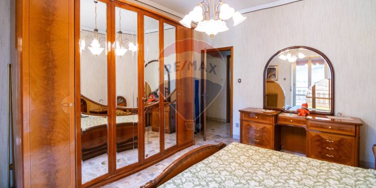 2025071782229-967096-8