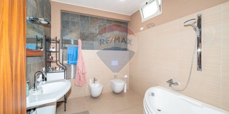 20250722121607-970911-18