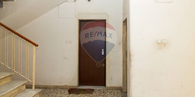 20250806225009-974014-8