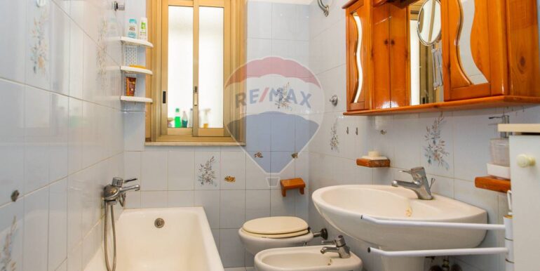 20250806225027-974014-15