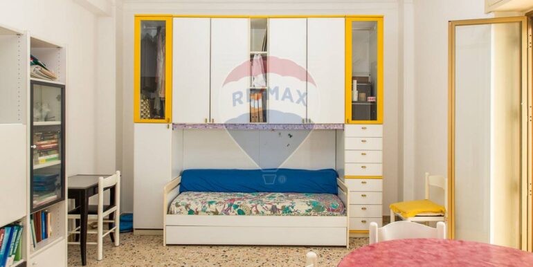 20250806225035-974014-18