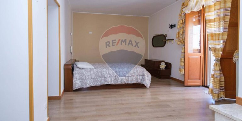 20250807170032-974246-4