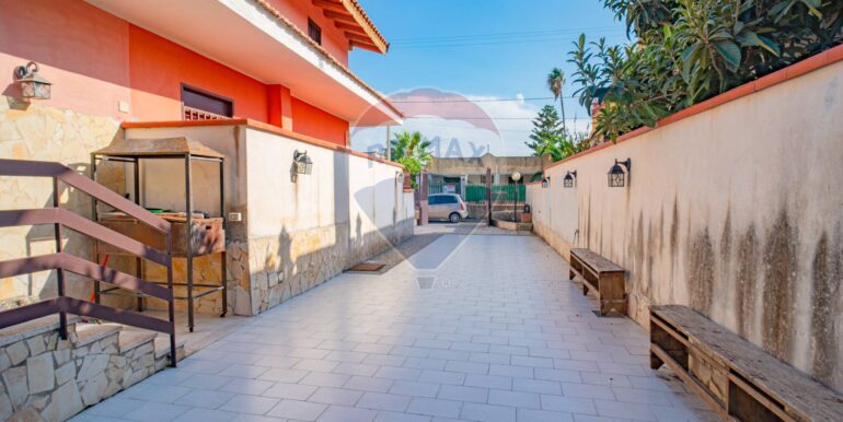 20250819111052-975035-4