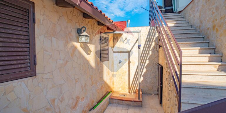 20250819111053-975035-11