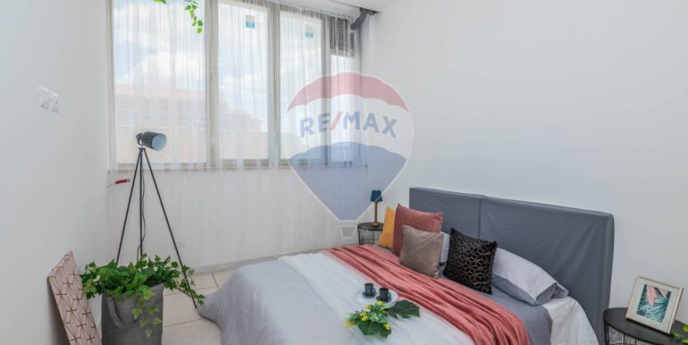 20250821115012-975262-12