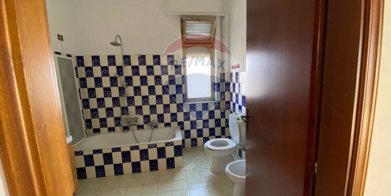 20250821123057-975290-12