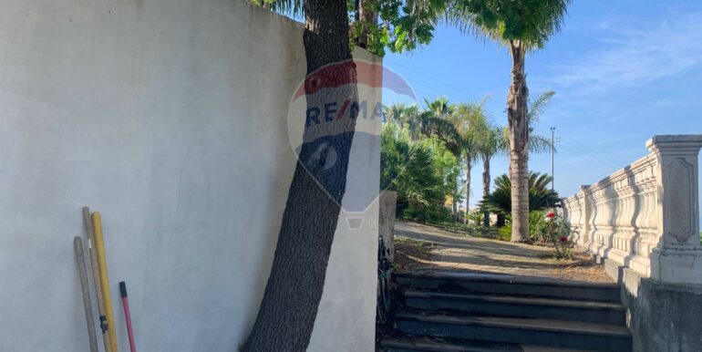 20250821185134-975320-11