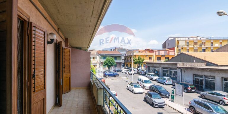 2025082794810-975916-2