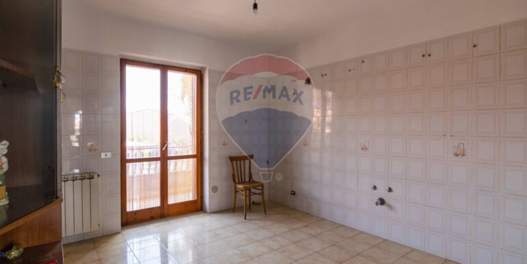 2025082794829-975916-8