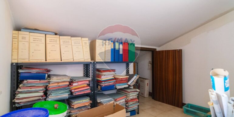 2025082794901-975916-19