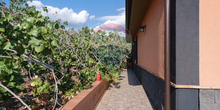 20250828105818-975345-8