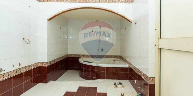 20250901122909-975427-36