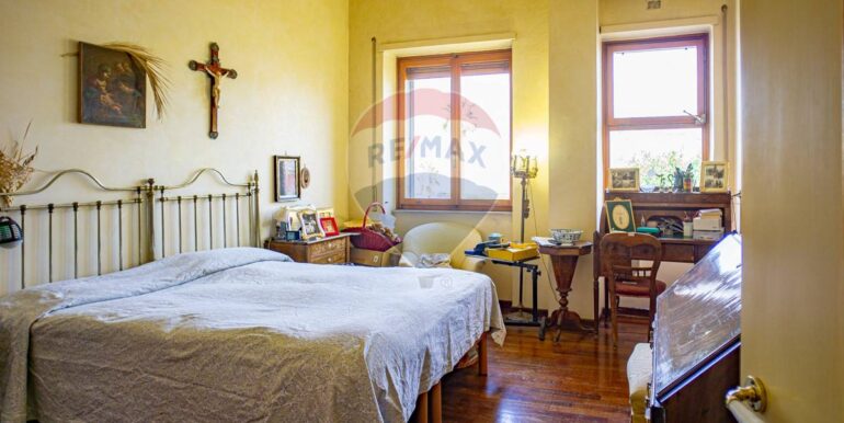 20250901203237-977054-11