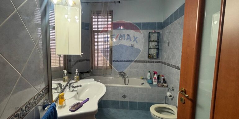 20250902191701-977307-12