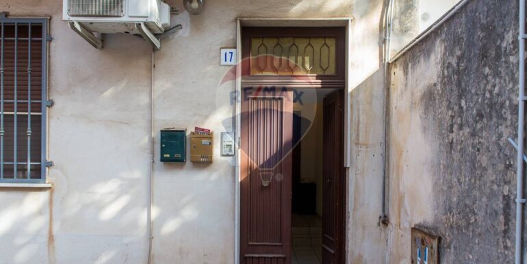 2025090301103-976731-5