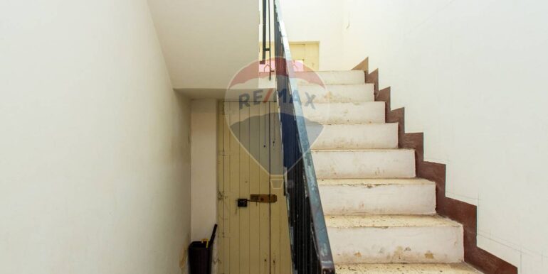 2025090301112-976731-7