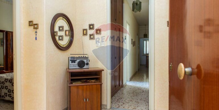 2025090301120-976731-9