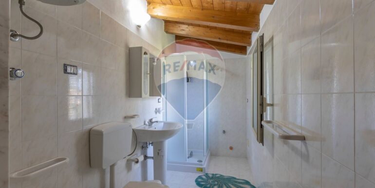 20250905183405-978049-1