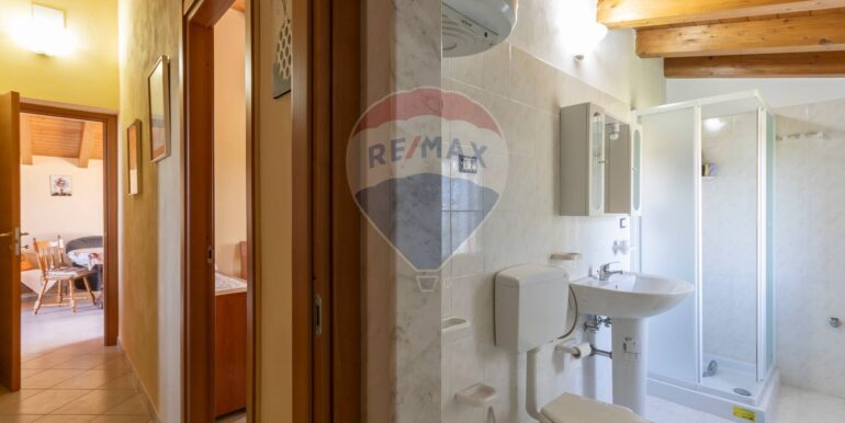 20250905183411-978049-3