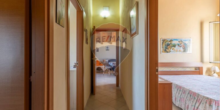 20250905183432-978049-10