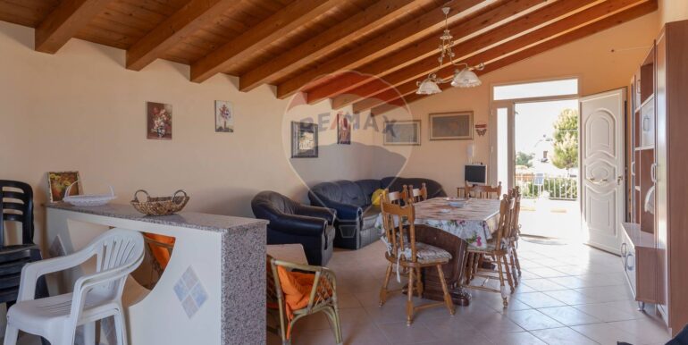 20250905183438-978049-12