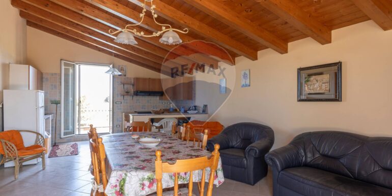 20250905183444-978049-14