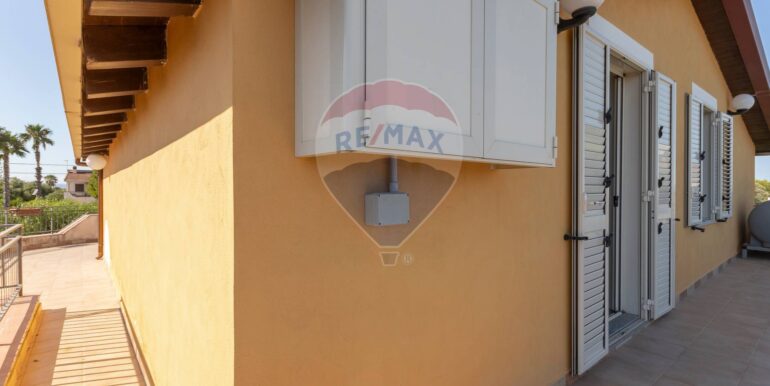 20250905183455-978049-17