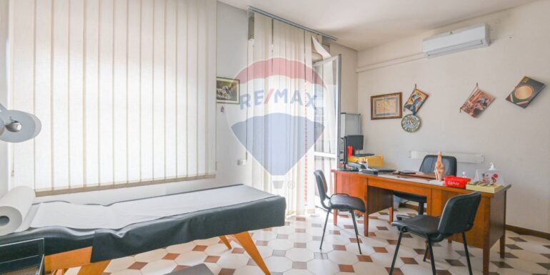 20250913184452-982831-33