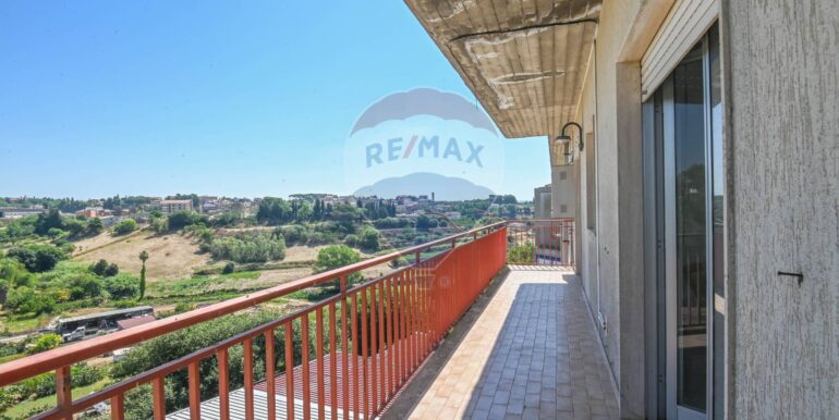 20250914121716-982845-37