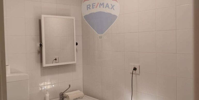 20250914225206-982857-11