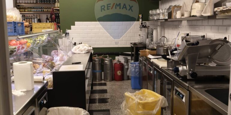 20250914225238-982857-23