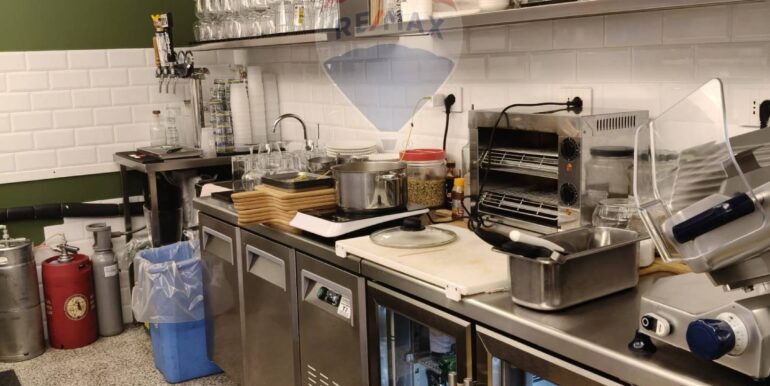 20250914225241-982857-24