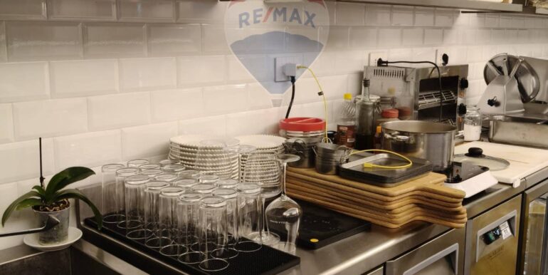 20250914225244-982857-25