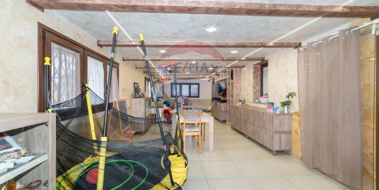 20250916152729-983488-4