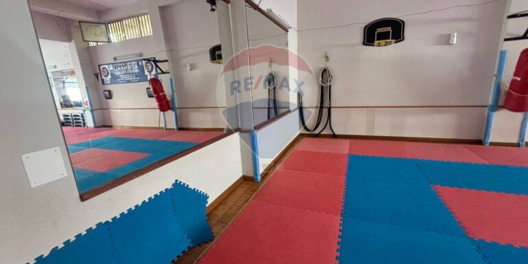 2025091632440-977261-16