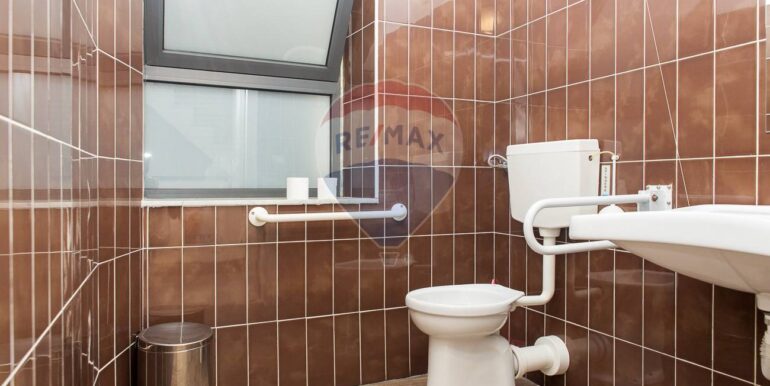 2025091685357-983391-7