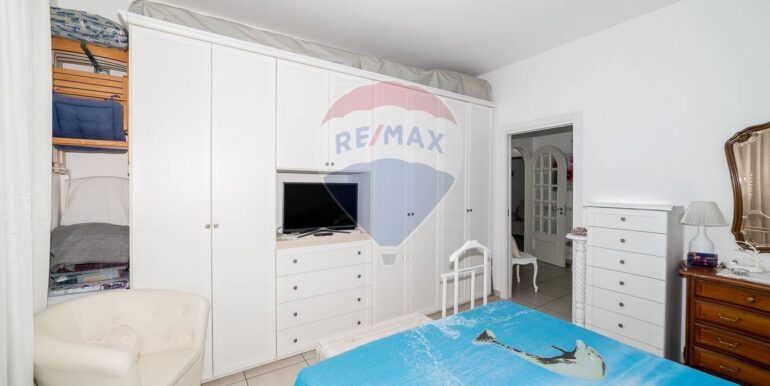 2025091692705-983394-2