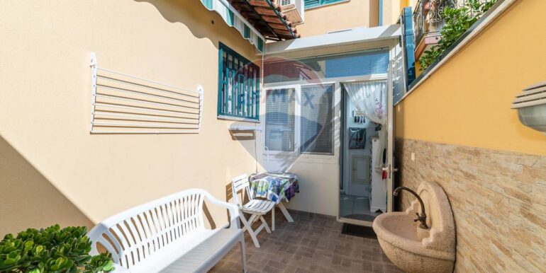 2025091692741-983394-13