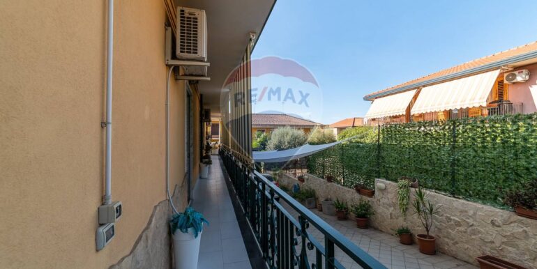 2025091692806-983394-21