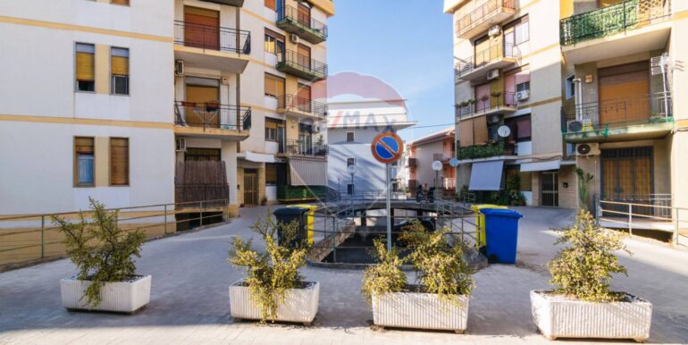 2025091794436-982769-3