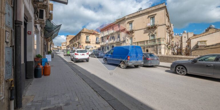 20250919115557-985831-19