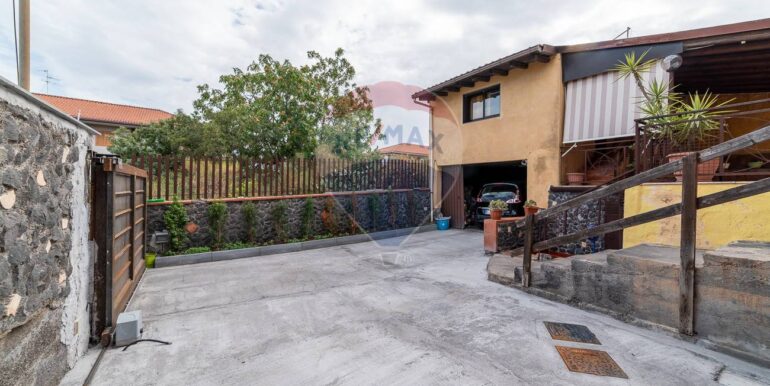 20250919170420-985921-4